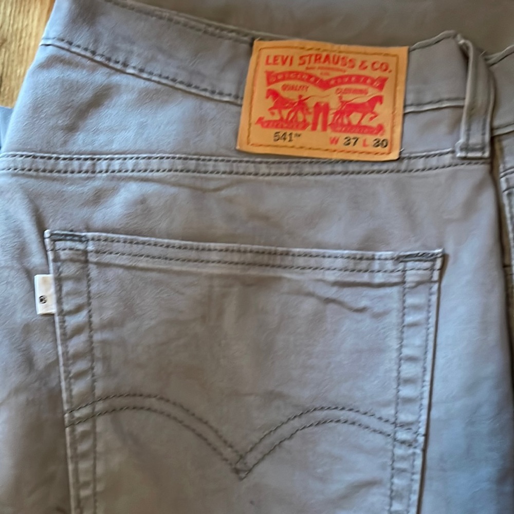 Levi’s 541 37x30 gray khakis
